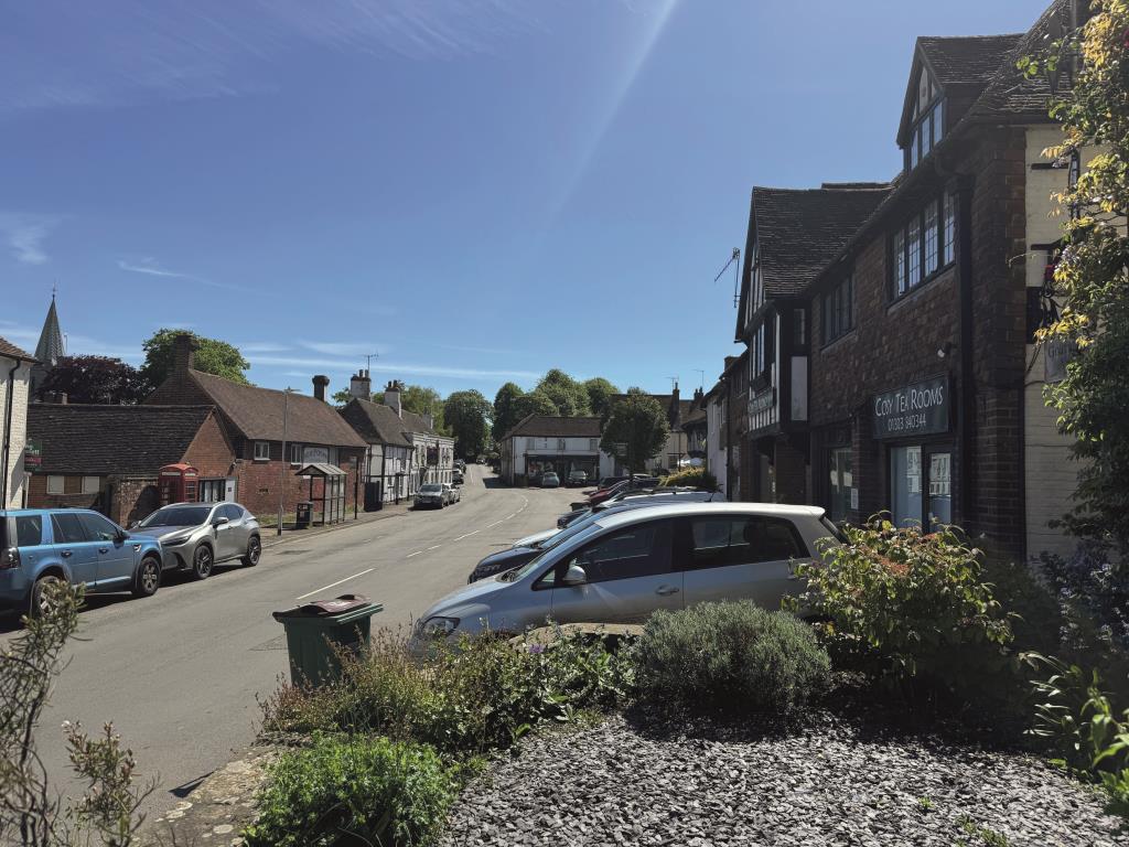 Lot: 31 - HIGH STREET COMMERCIAL INVESTMENT -